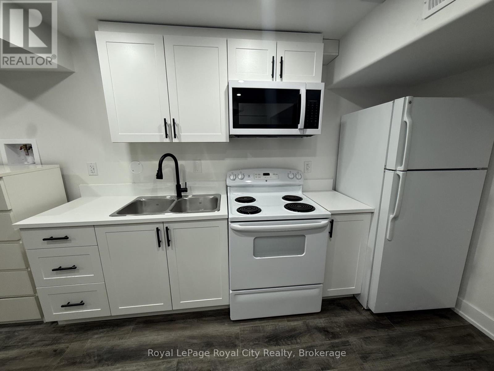 Lower - 380 Ironwood Road, Guelph (Kortright West), Ontario  N1G 3N8 - Photo 8 - X12469255