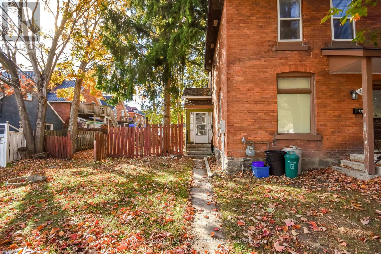 41 Albert Street N, Orillia, Ontario  L3V 5K3 - Photo 3 - S12469234