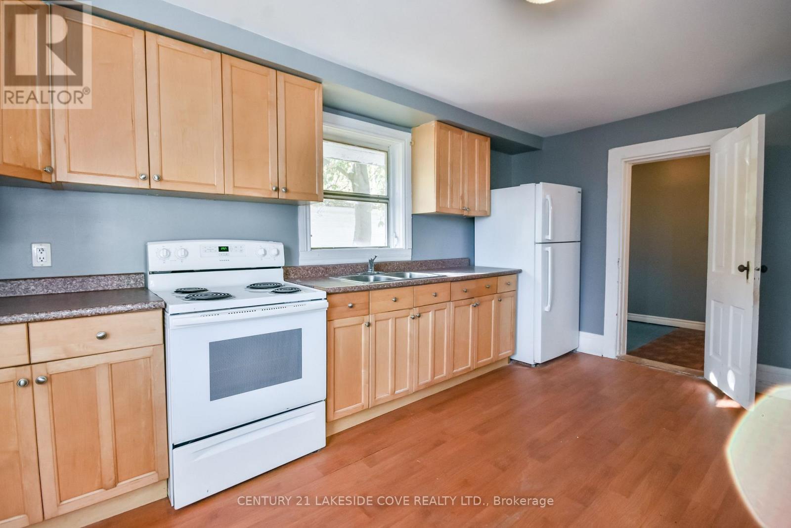 41 Albert Street N, Orillia, Ontario  L3V 5K3 - Photo 8 - S12469234
