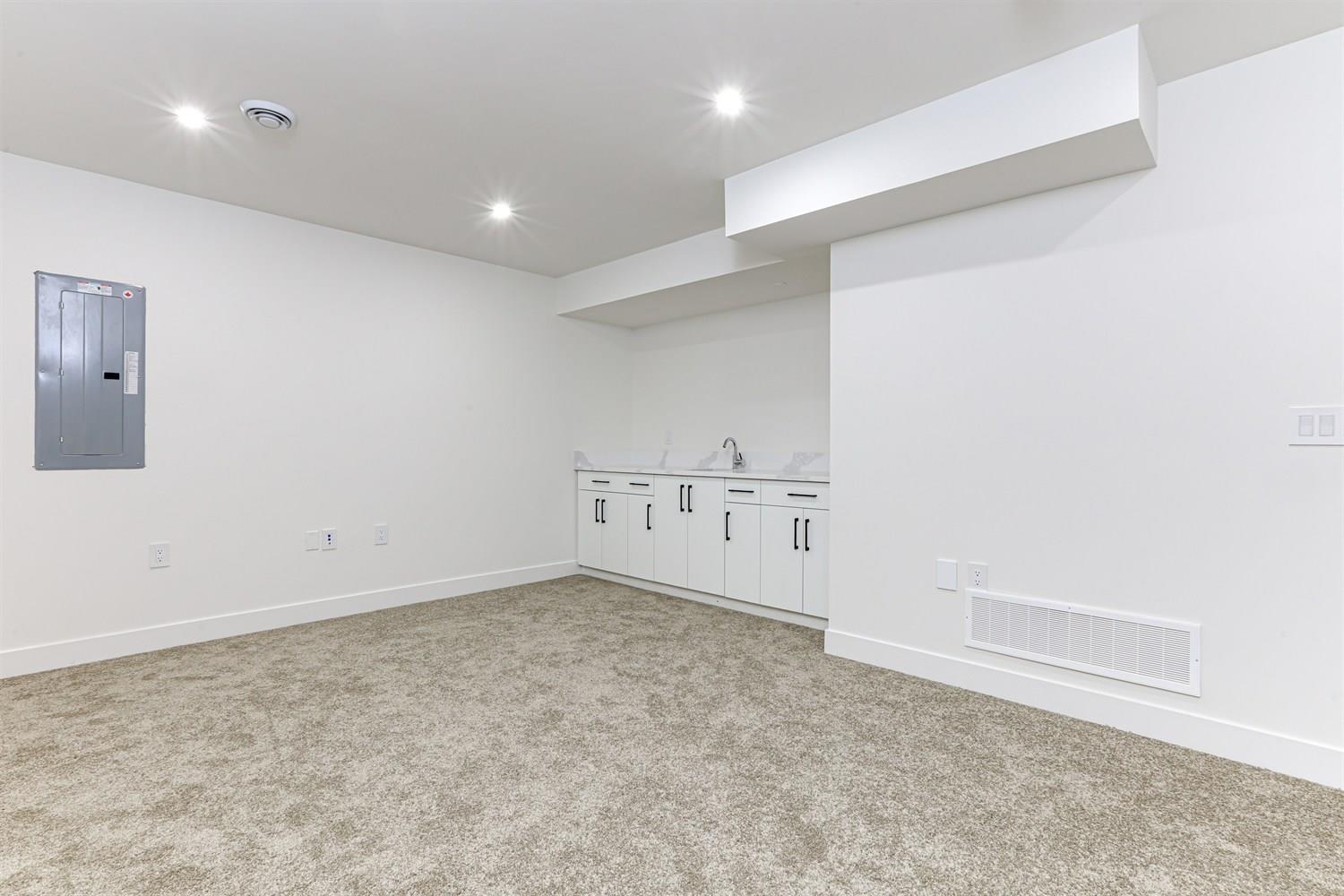 17144 1 Avenue, Surrey, British Columbia  V3Z 9R2 - Photo 29 - R3059565