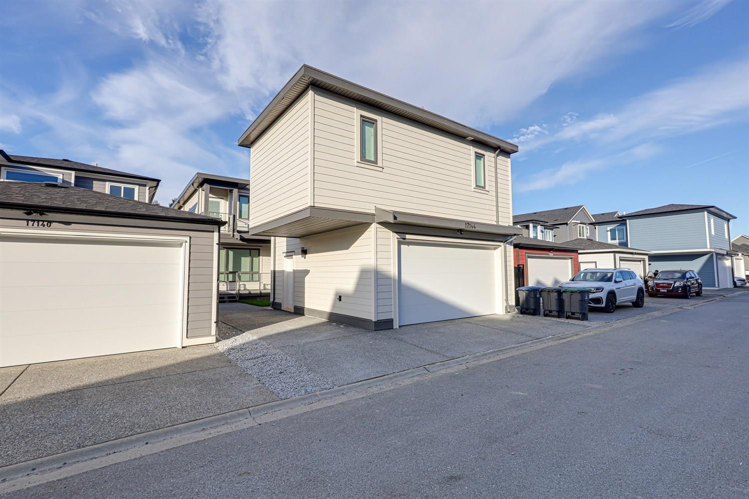 17144 1 Avenue, Surrey, British Columbia  V3Z 9R2 - Photo 2 - R3059565