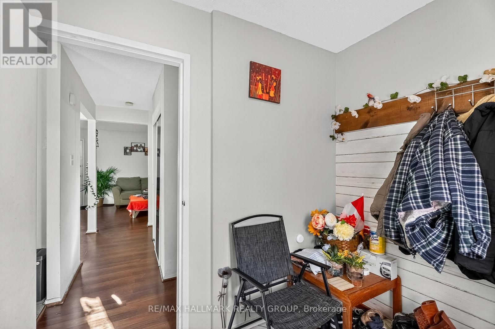 1773 Meadowbrook Road, Ottawa, Ontario  K1B 4W6 - Photo 5 - X12469270