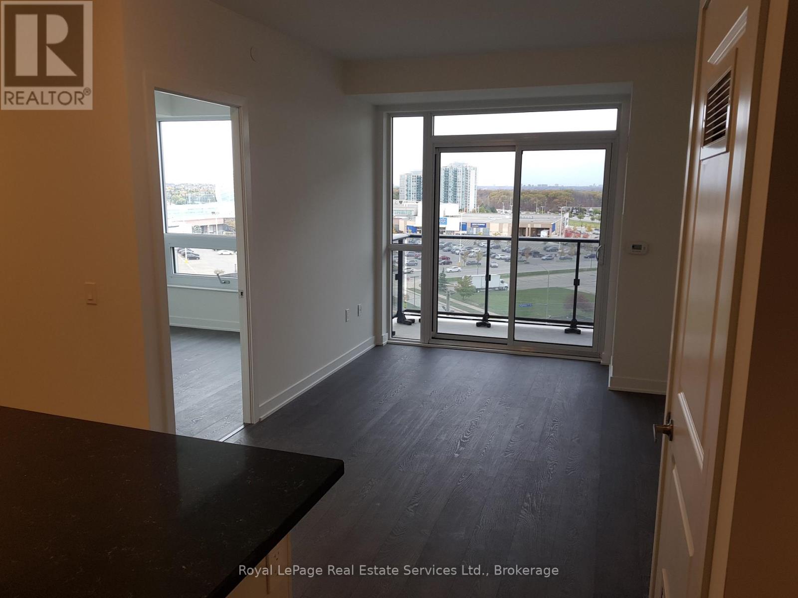 810 - 4699 Glen Erin Drive, Mississauga, Ontario  L5M 2E5 - Photo 8 - W12469273