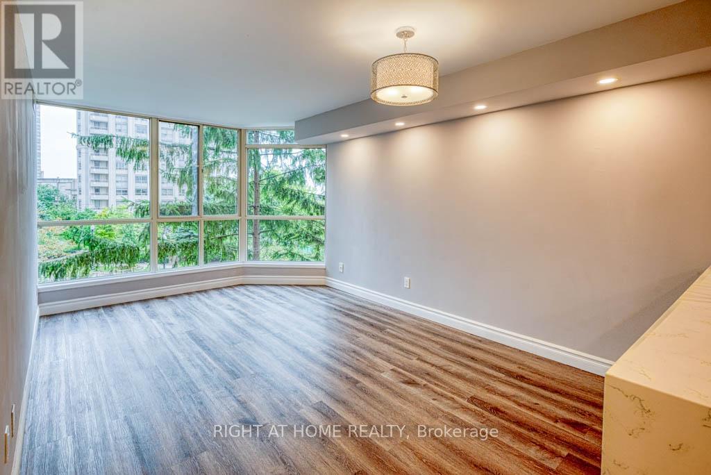 313 - 55 Kingsbridge Garden Circle, Mississauga, Ontario  L5Y 1Y1 - Photo 10 - W12469153