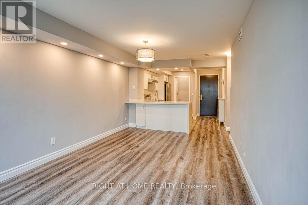 313 - 55 Kingsbridge Garden Circle, Mississauga, Ontario  L5Y 1Y1 - Photo 11 - W12469153