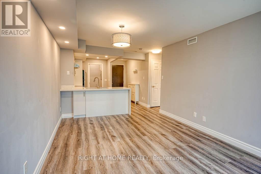 313 - 55 Kingsbridge Garden Circle, Mississauga, Ontario  L5Y 1Y1 - Photo 12 - W12469153