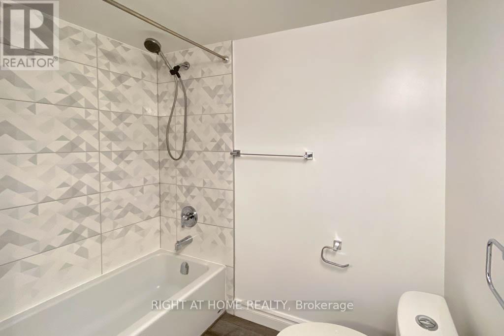 313 - 55 Kingsbridge Garden Circle, Mississauga, Ontario  L5Y 1Y1 - Photo 15 - W12469153