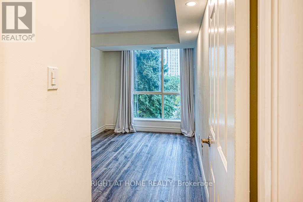 313 - 55 Kingsbridge Garden Circle, Mississauga, Ontario  L5Y 1Y1 - Photo 17 - W12469153