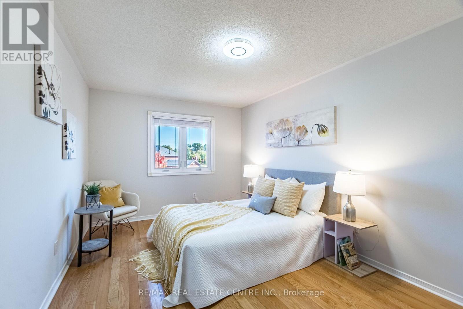 963 Summerbreeze Court, Mississauga, Ontario  L5V 1C9 - Photo 22 - W12469167