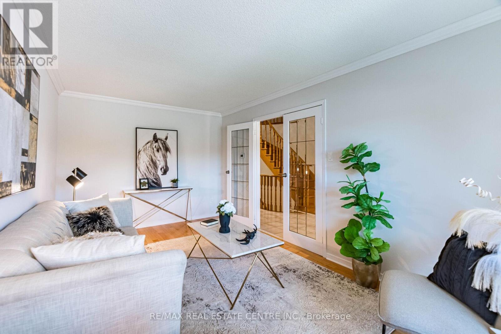 963 Summerbreeze Court, Mississauga, Ontario  L5V 1C9 - Photo 7 - W12469167