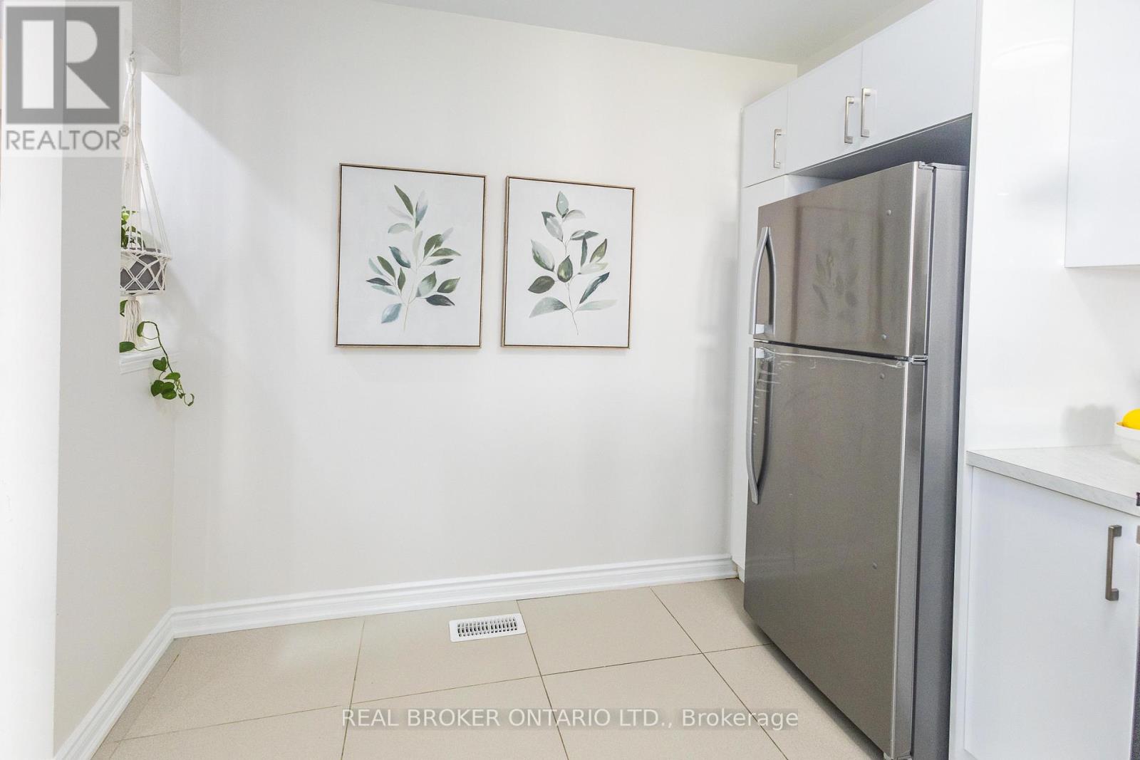 36 - 5255 Guildwood Way, Mississauga, Ontario  L5R 4A7 - Photo 16 - W12469172