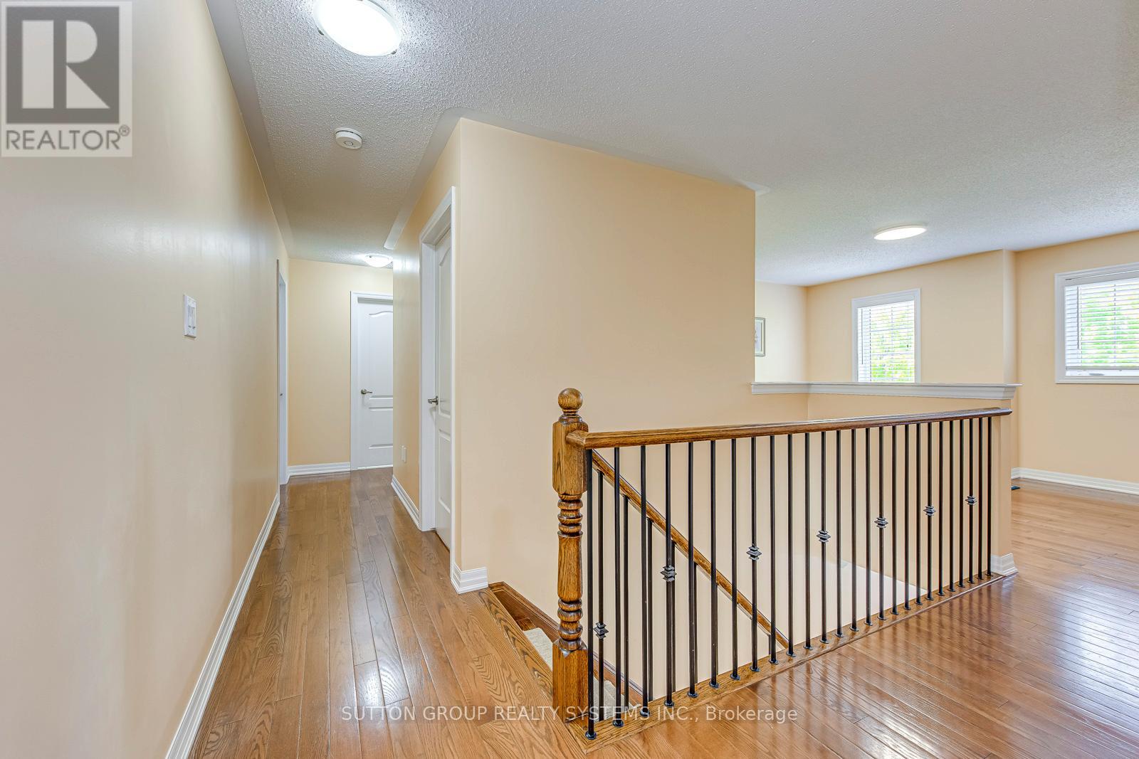 2207 Kwinter Road, Oakville, Ontario  L6M 0G1 - Photo 20 - W12469174