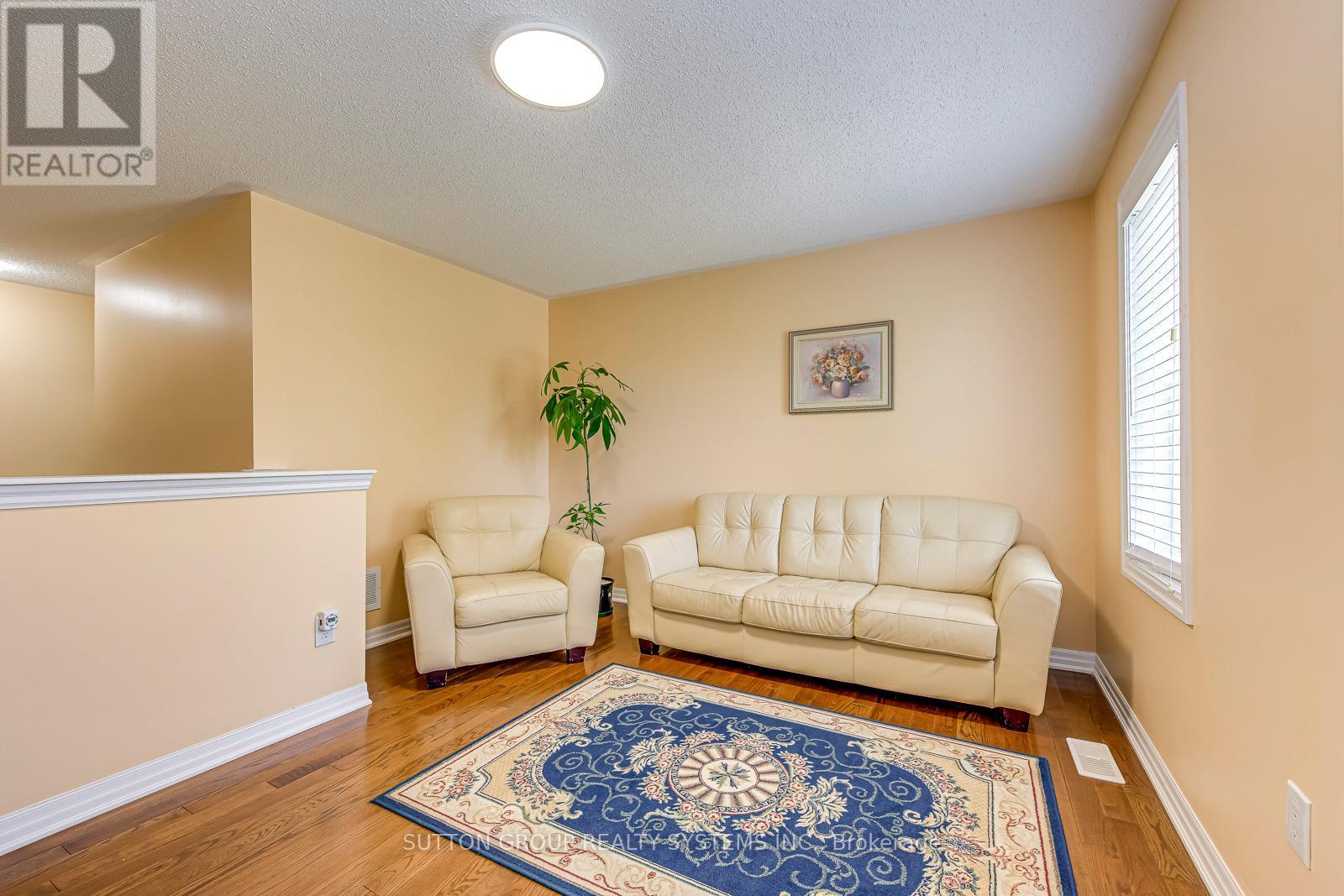 2207 Kwinter Road, Oakville, Ontario  L6M 0G1 - Photo 23 - W12469174