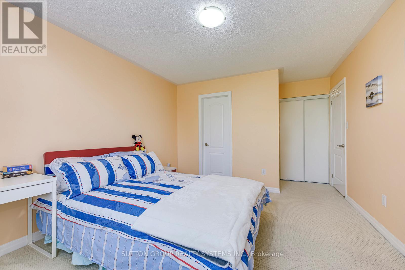 2207 Kwinter Road, Oakville, Ontario  L6M 0G1 - Photo 29 - W12469174