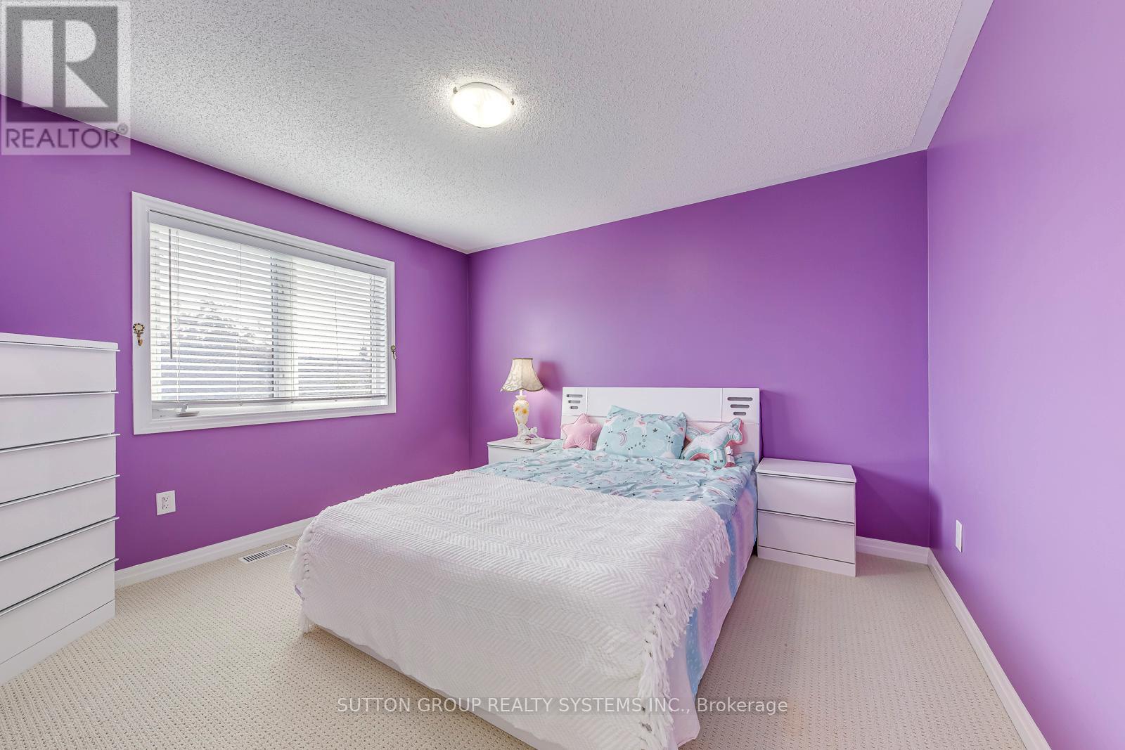 2207 Kwinter Road, Oakville, Ontario  L6M 0G1 - Photo 31 - W12469174