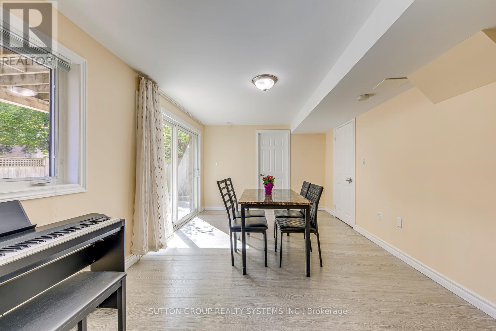 2207 Kwinter Road, Oakville, Ontario  L6M 0G1 - Photo 38 - W12469174