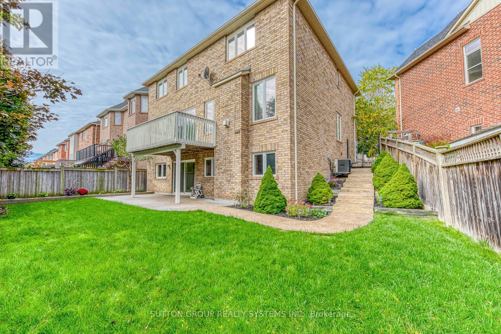 2207 Kwinter Road, Oakville, Ontario  L6M 0G1 - Photo 48 - W12469174