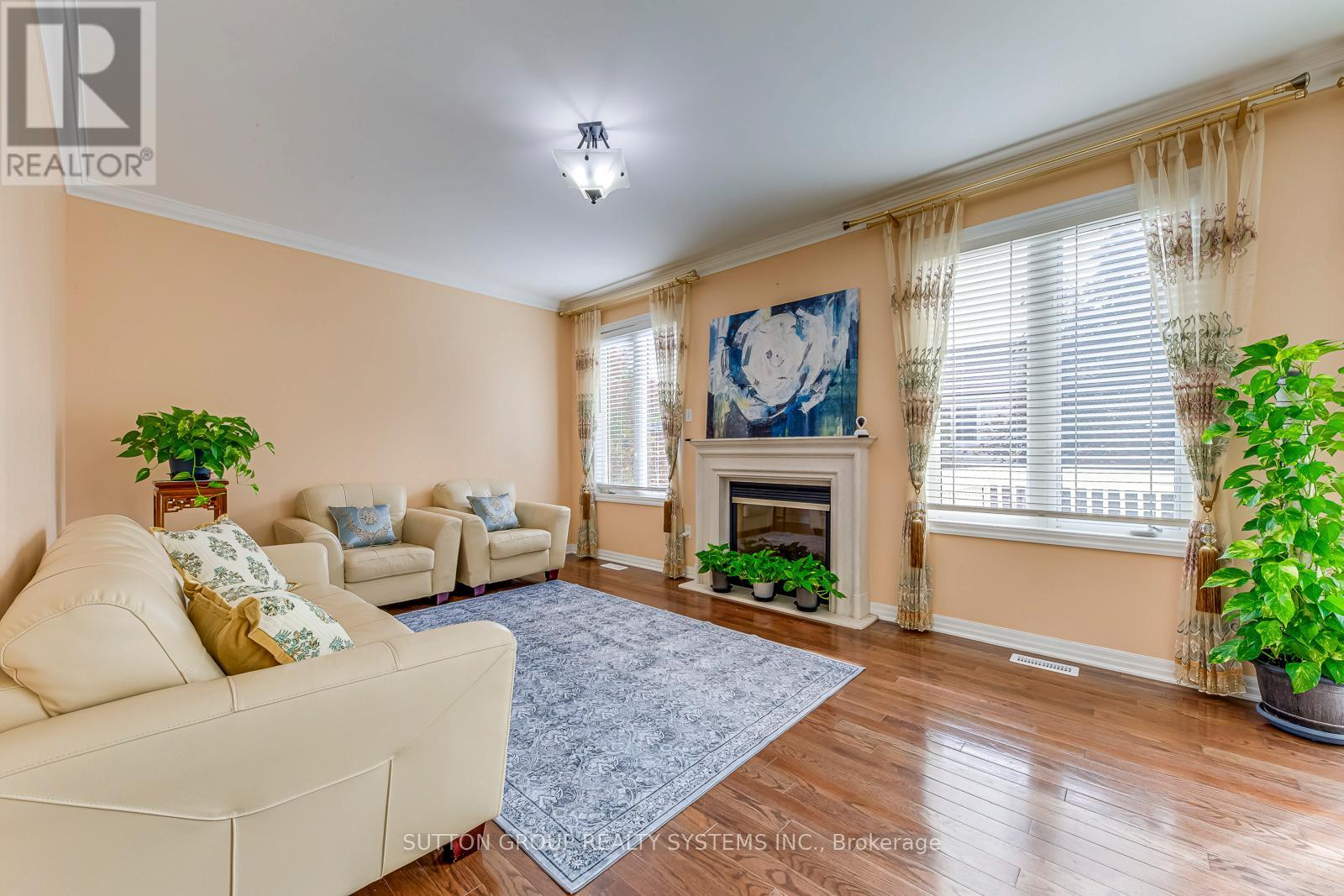 2207 Kwinter Road, Oakville, Ontario  L6M 0G1 - Photo 9 - W12469174