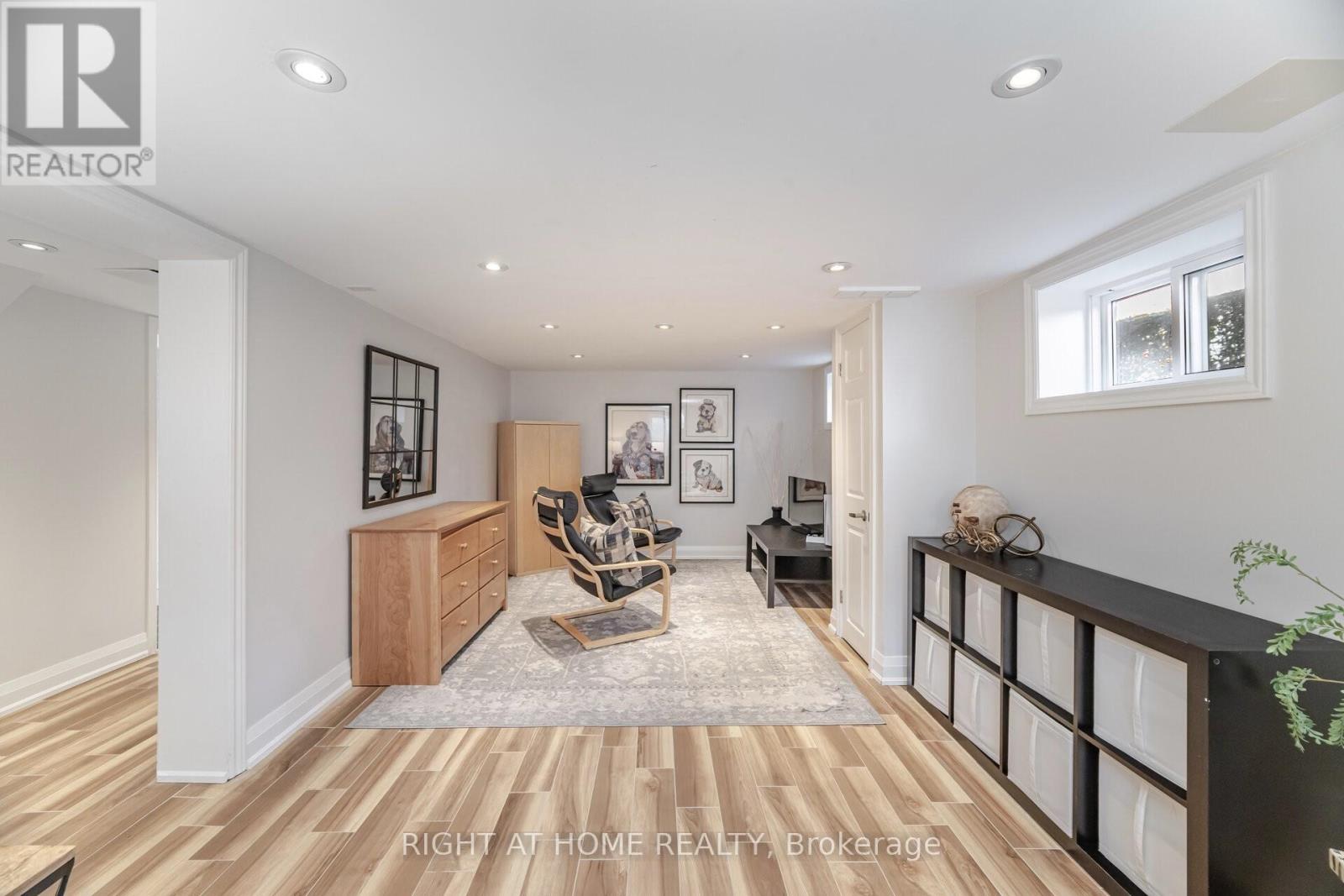 75 Emerald Crescent, Toronto, Ontario  M8V 2B5 - Photo 33 - W12469205