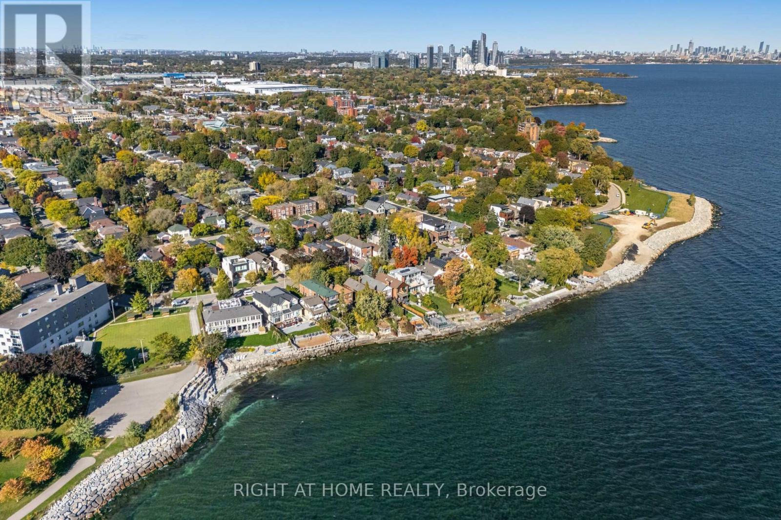 75 Emerald Crescent, Toronto, Ontario  M8V 2B5 - Photo 45 - W12469205