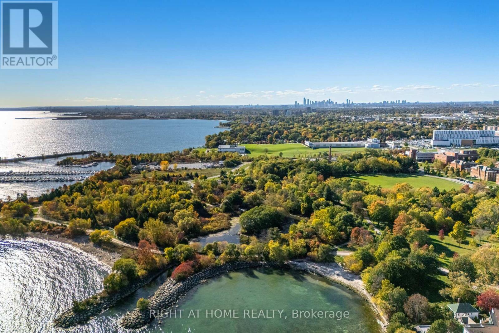 75 Emerald Crescent, Toronto, Ontario  M8V 2B5 - Photo 46 - W12469205