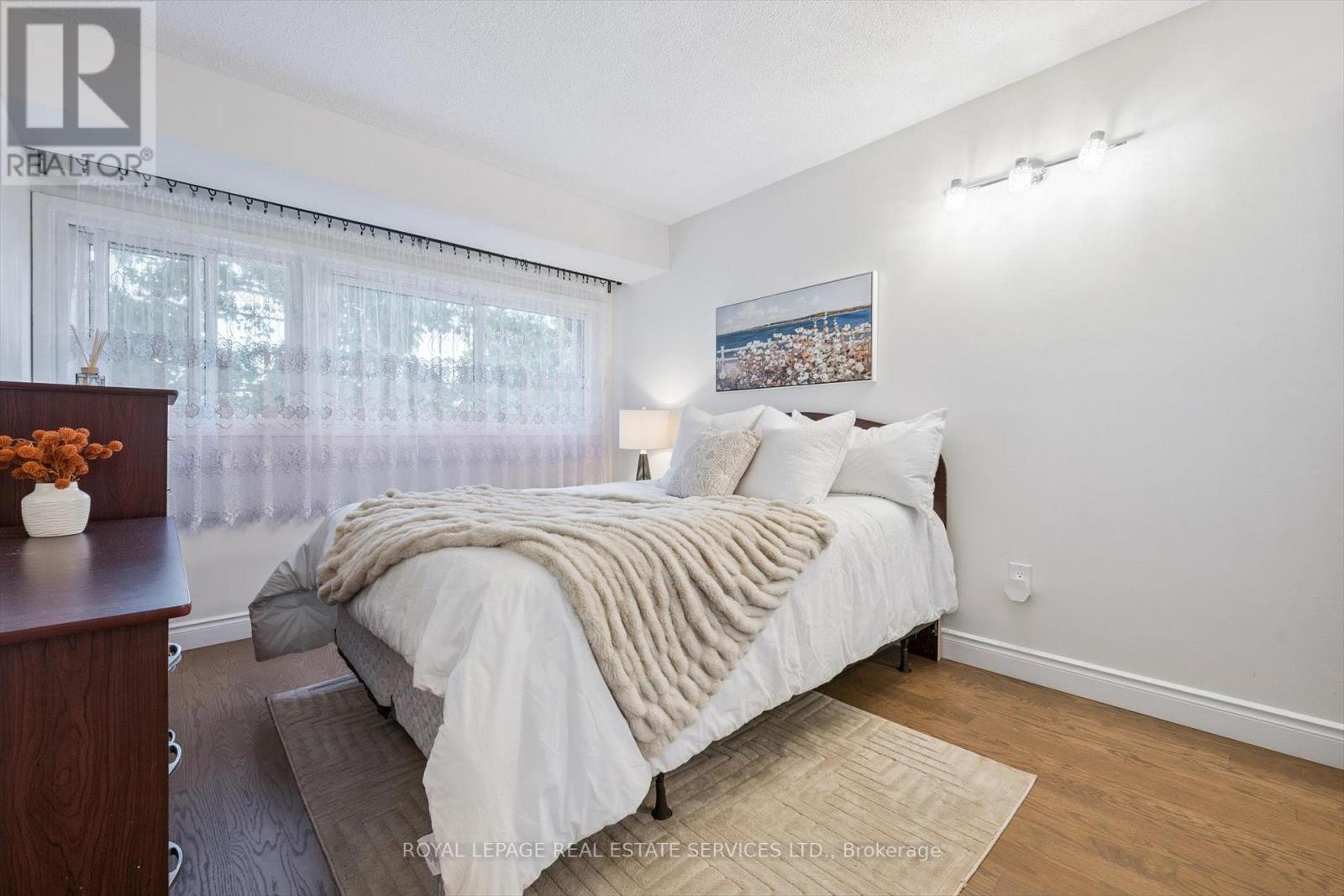 24 - 915 Inverhouse Drive, Mississauga, Ontario  L5J 4B2 - Photo 28 - W12469206