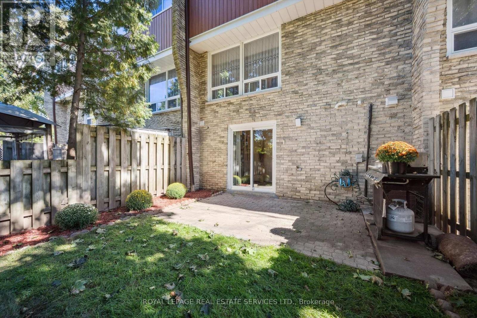 24 - 915 Inverhouse Drive, Mississauga, Ontario  L5J 4B2 - Photo 39 - W12469206