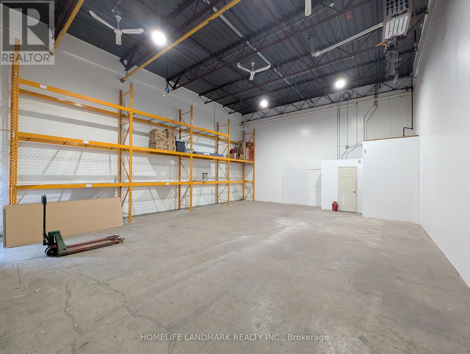 130 - 127 Westmore Drive, Toronto, Ontario  M9V 3Y6 - Photo 4 - W12469209
