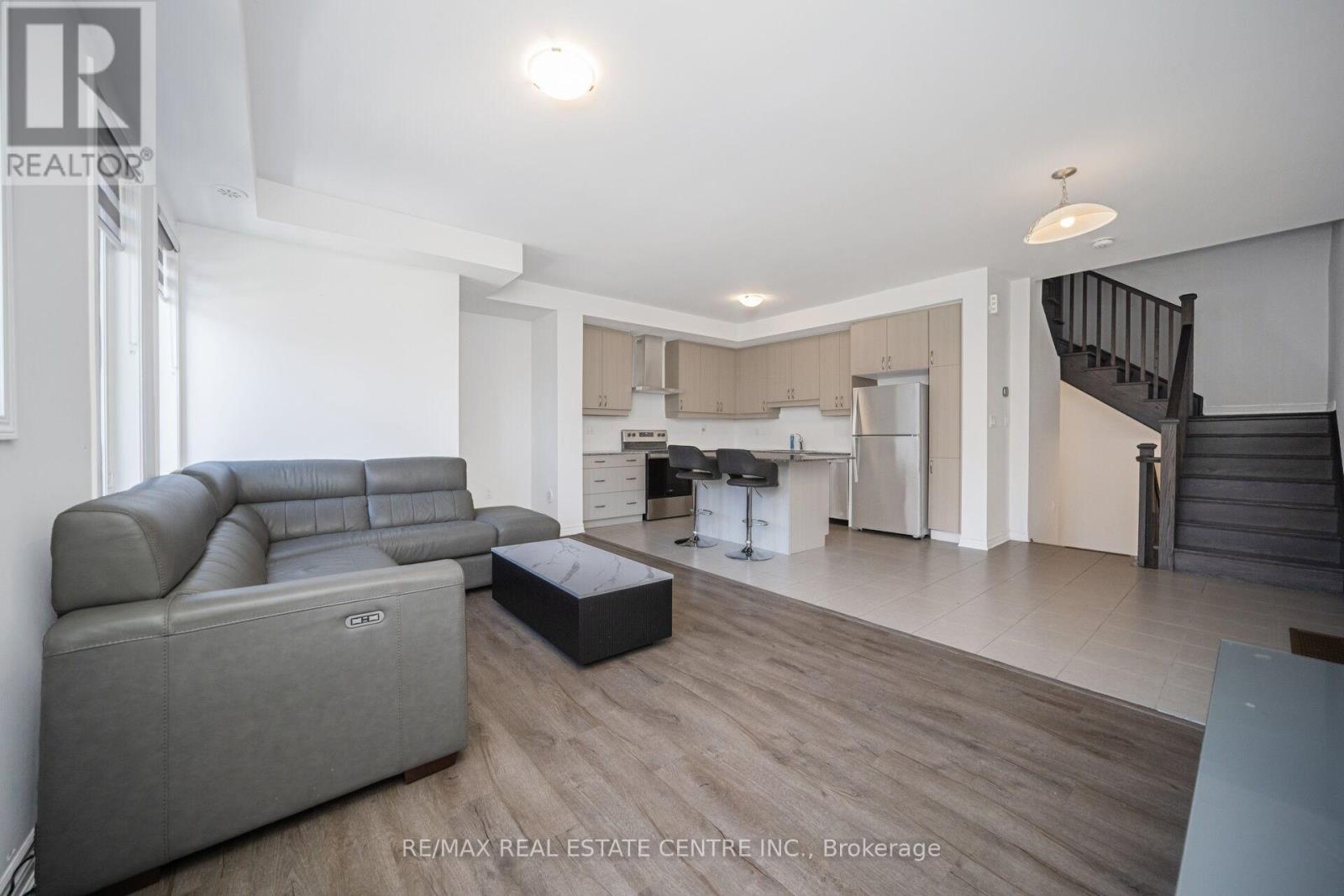 81 Melmar Street, Brampton, Ontario  L7A 5K8 - Photo 16 - W12469221