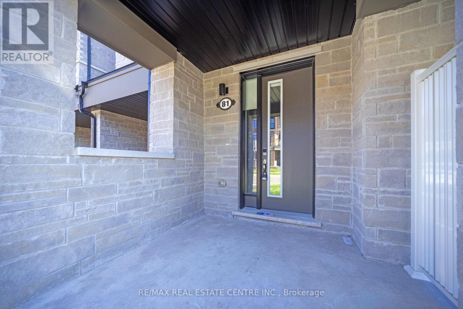 81 Melmar Street, Brampton, Ontario  L7A 5K8 - Photo 4 - W12469221