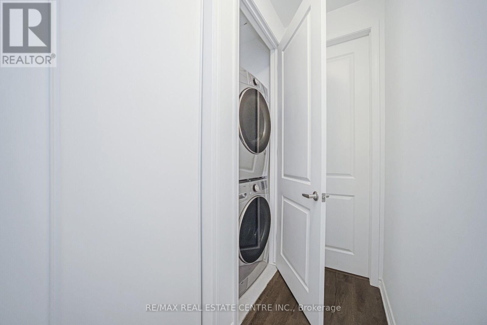 81 Melmar Street, Brampton, Ontario  L7A 5K8 - Photo 8 - W12469221
