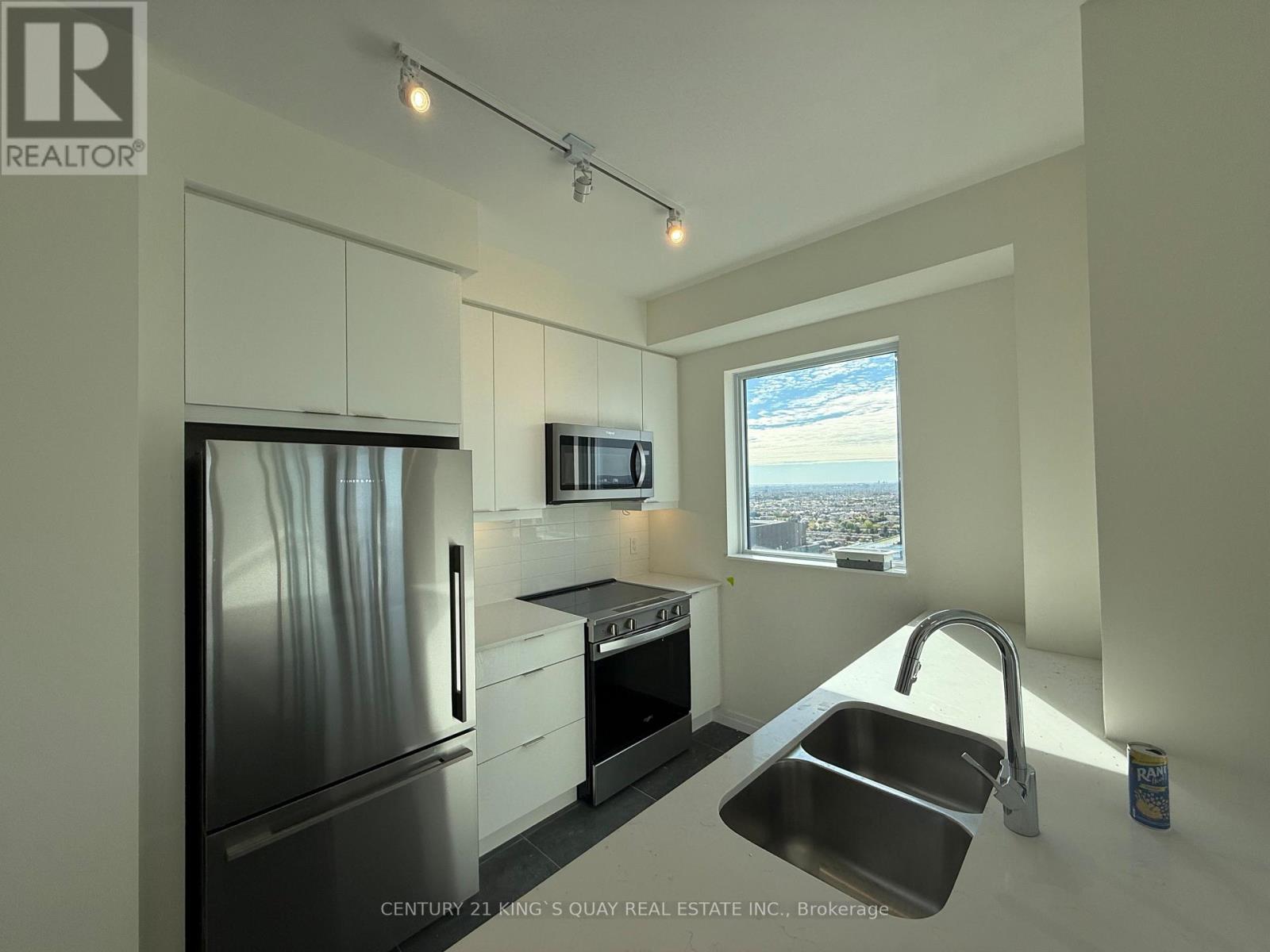 2806 - 15 Watergarden Drive, Mississauga, Ontario  L5R 1B2 - Photo 10 - W12469222