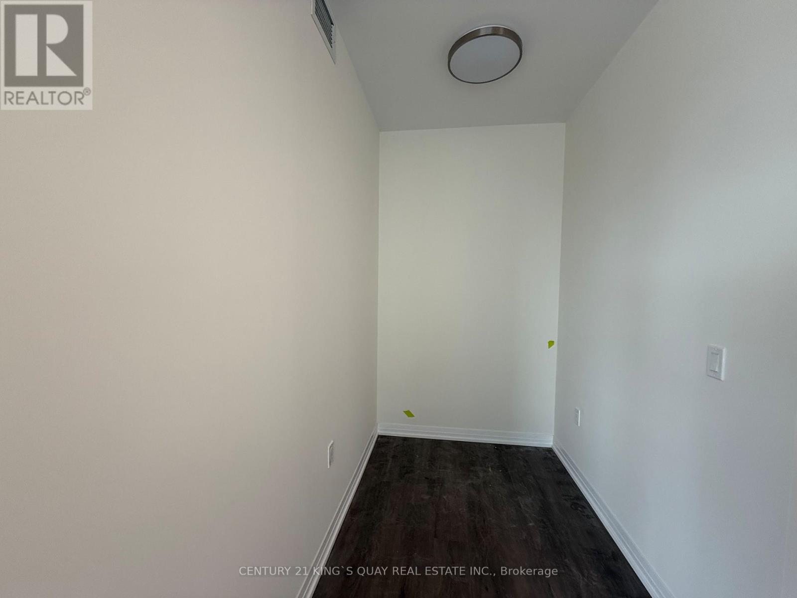 2806 - 15 Watergarden Drive, Mississauga, Ontario  L5R 1B2 - Photo 17 - W12469222