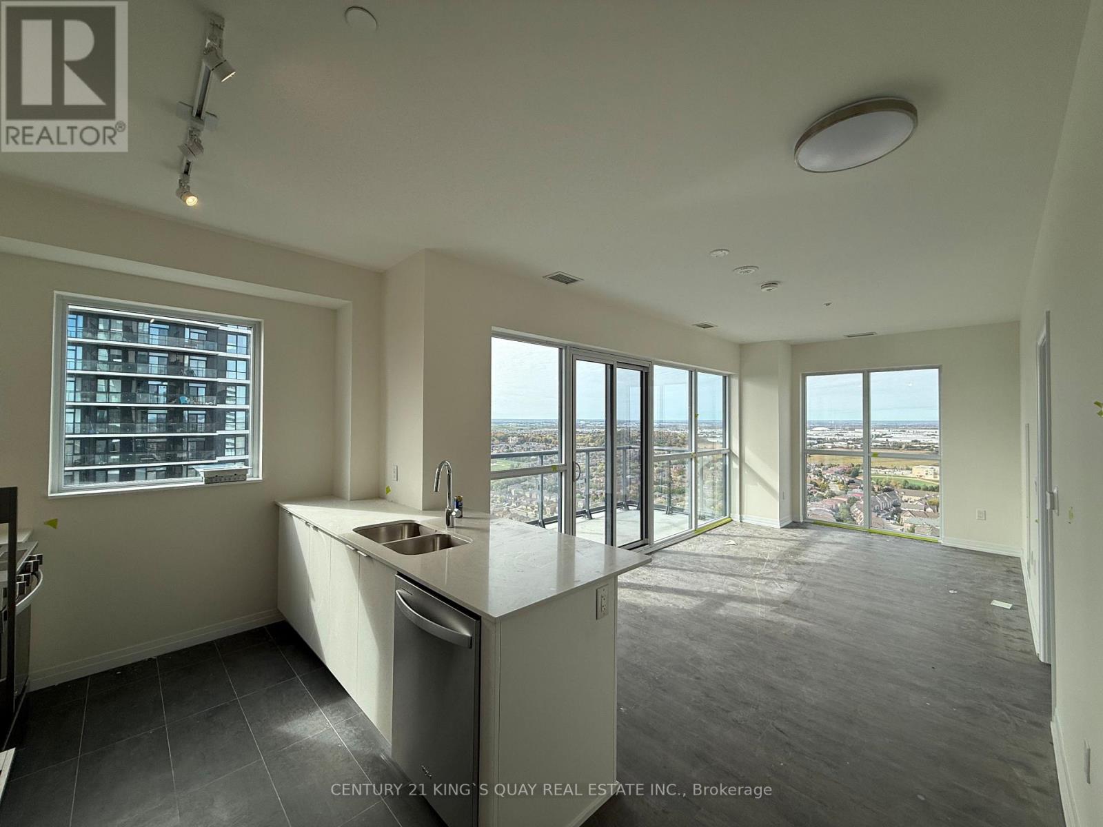2806 - 15 Watergarden Drive, Mississauga, Ontario  L5R 1B2 - Photo 5 - W12469222