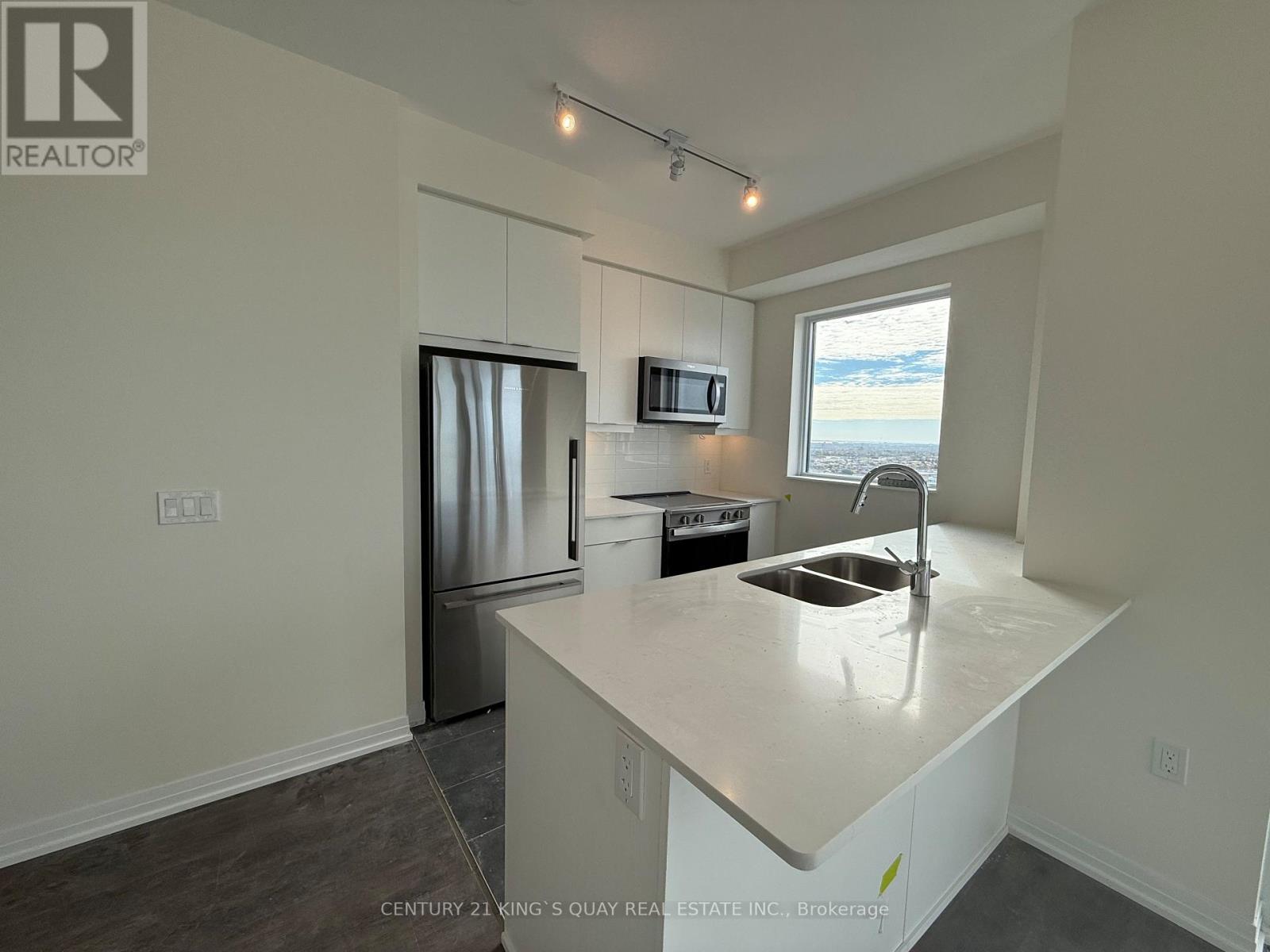 2806 - 15 Watergarden Drive, Mississauga, Ontario  L5R 1B2 - Photo 9 - W12469222