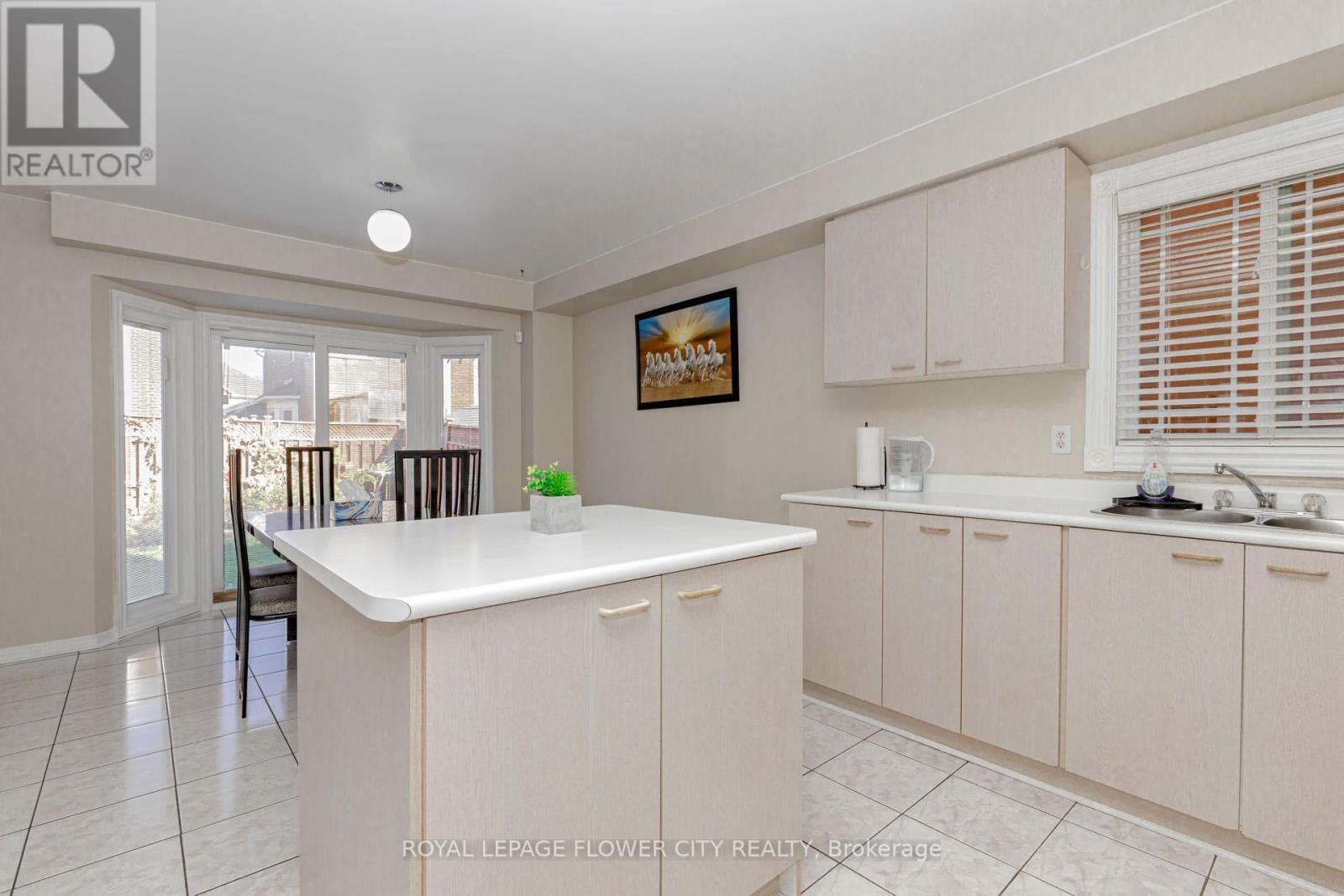 30 Foxtail Road, Brampton, Ontario  L6R 1E2 - Photo 23 - W12469231