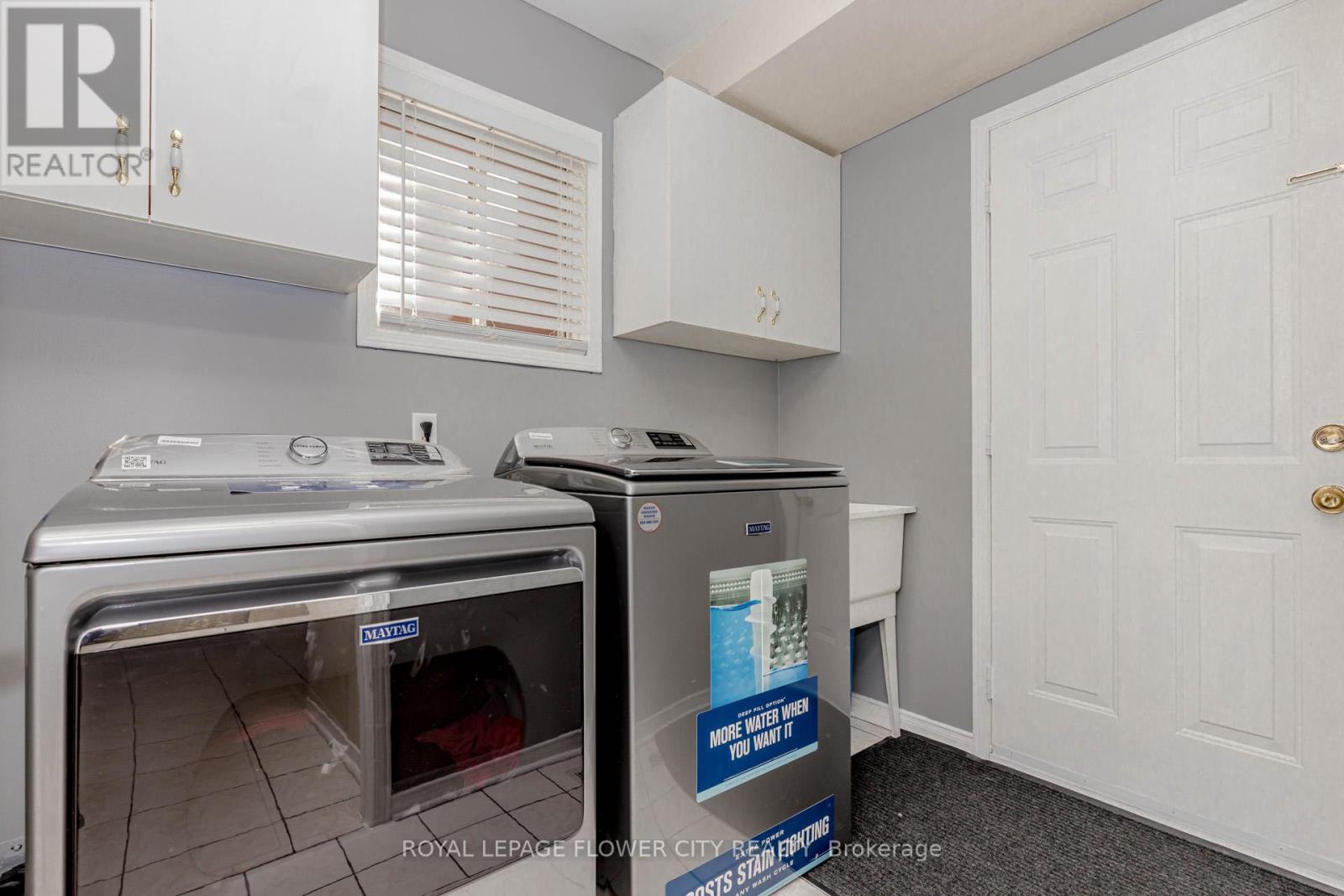30 Foxtail Road, Brampton, Ontario  L6R 1E2 - Photo 25 - W12469231