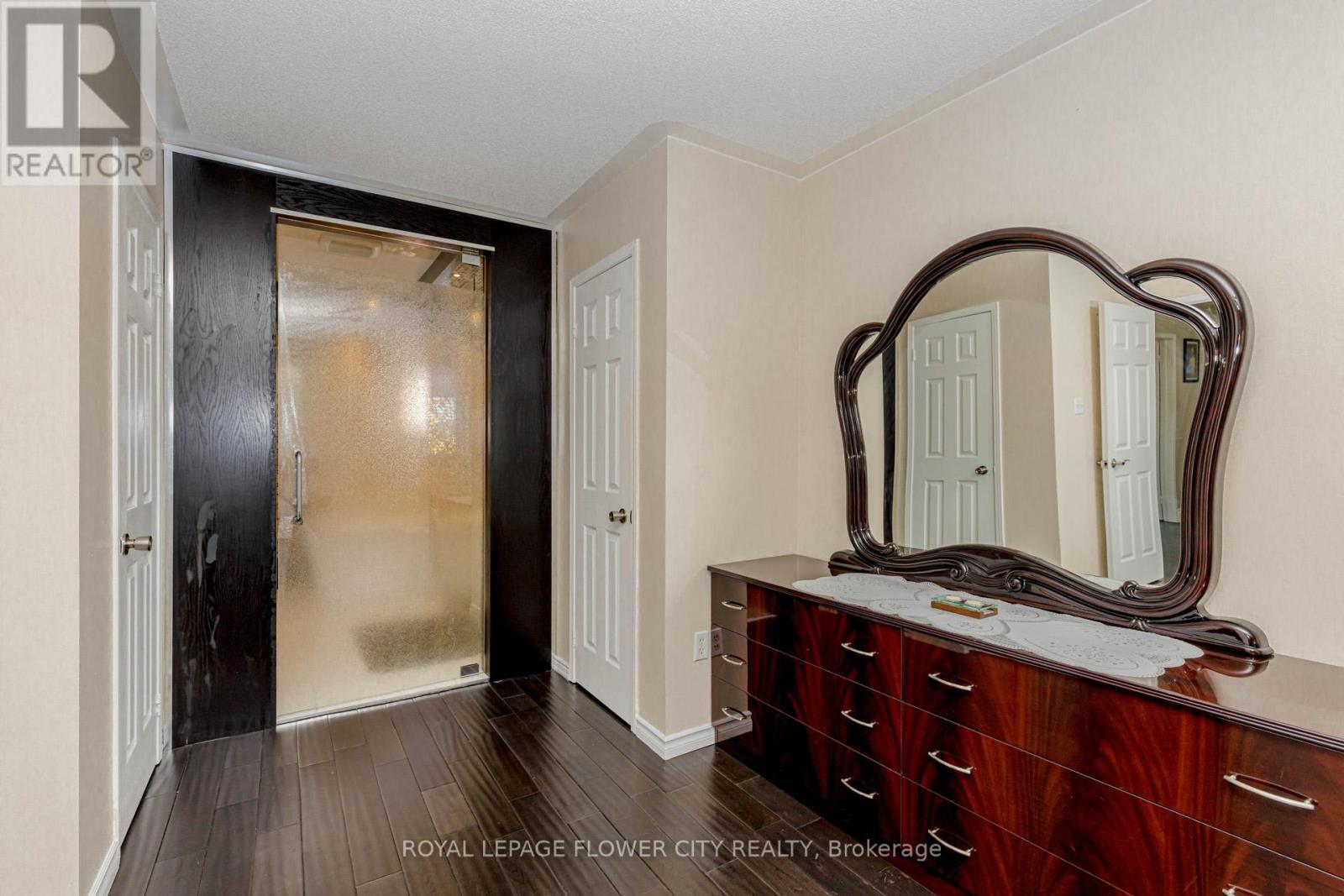 30 Foxtail Road, Brampton, Ontario  L6R 1E2 - Photo 31 - W12469231