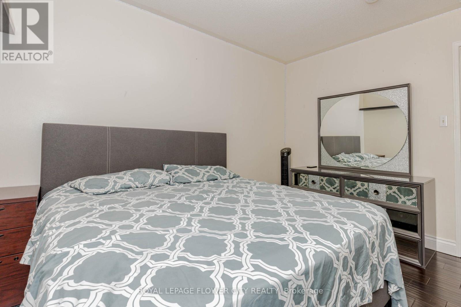 30 Foxtail Road, Brampton, Ontario  L6R 1E2 - Photo 35 - W12469231