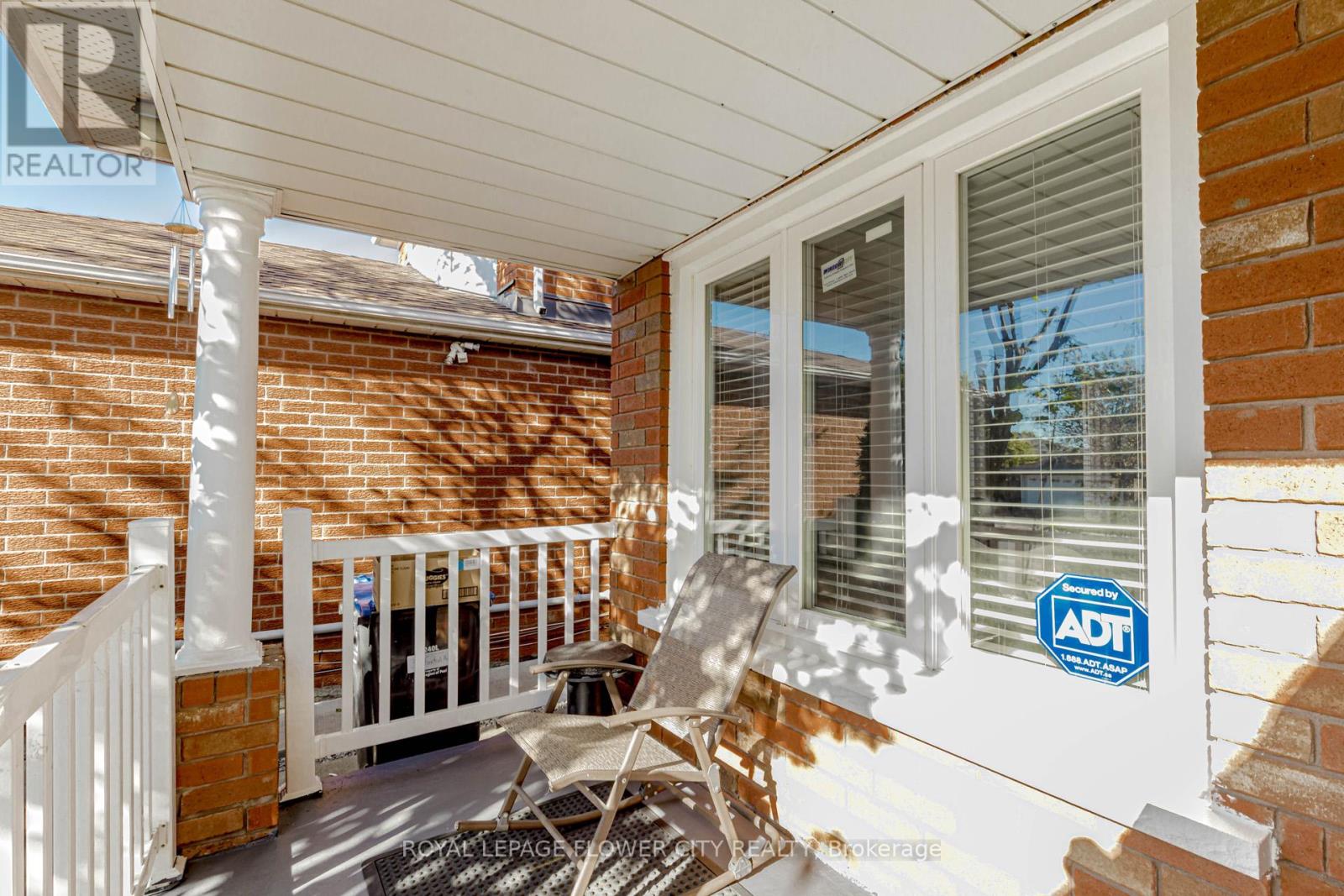 30 Foxtail Road, Brampton, Ontario  L6R 1E2 - Photo 6 - W12469231