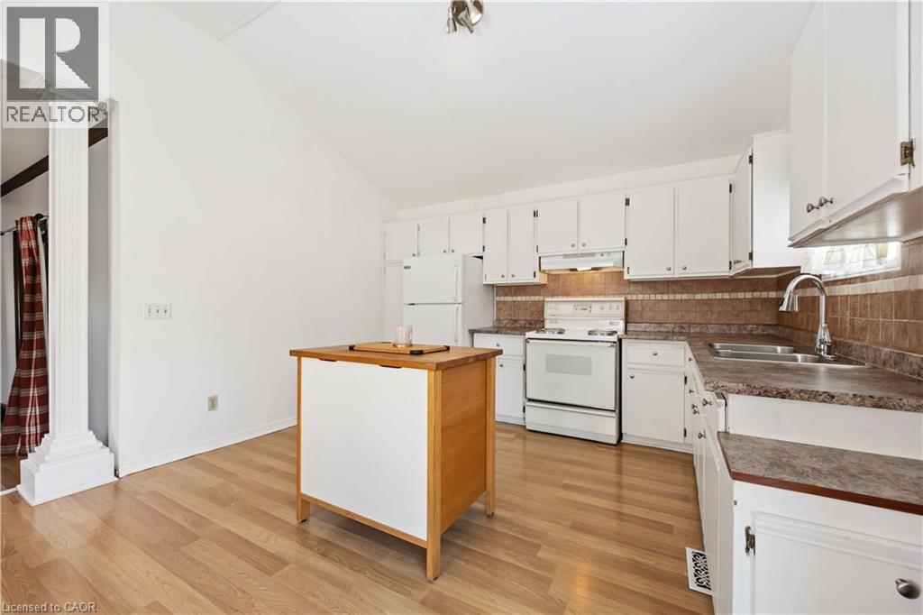 83 Kane Avenue, Toronto, Ontario  M6M 3M8 - Photo 16 - 40773778