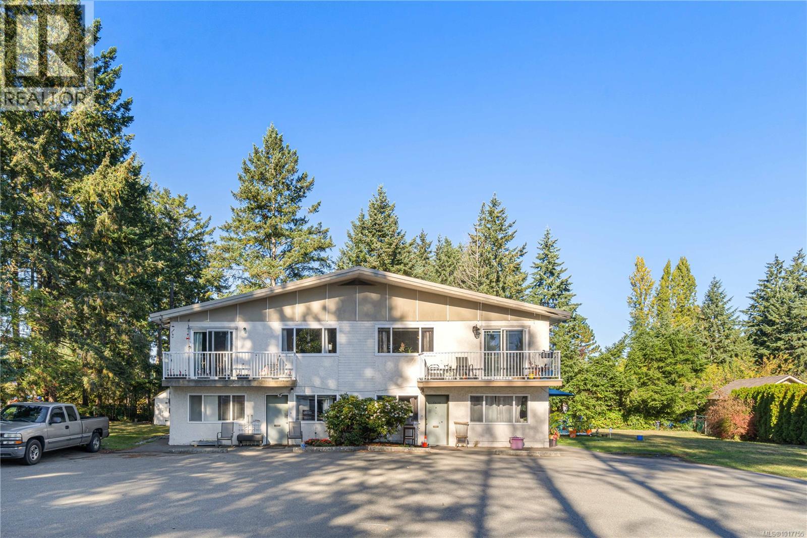 5430/5432 Bergen Op Zoom Dr, Nanaimo, British Columbia  V9T 2M2 - Photo 1 - 1017755