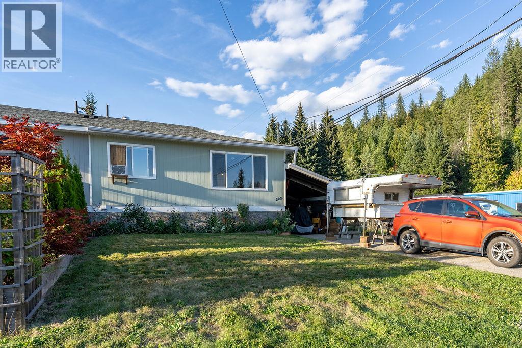 200 Viers Crescent, Revelstoke, British Columbia