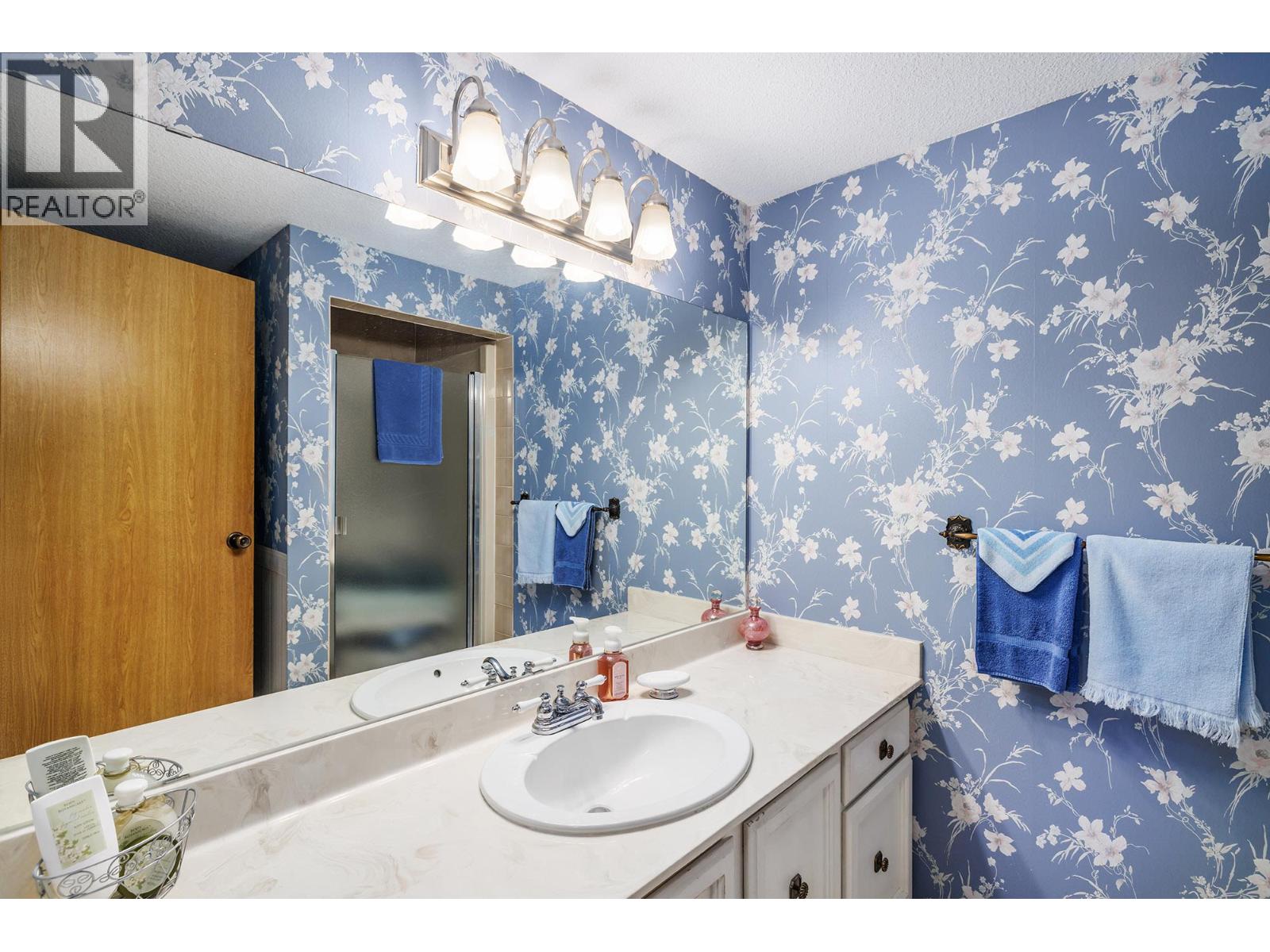 1075 Bernard Avenue Unit# 301, Kelowna, British Columbia  V1Y 6P7 - Photo 13 - 10366111