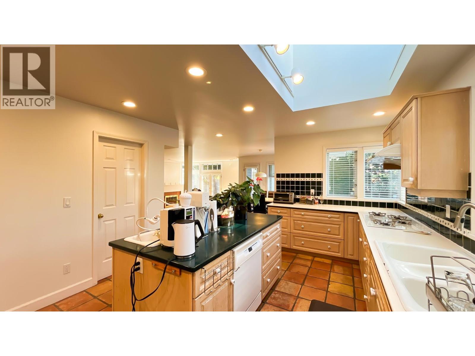 5605 Dewdney Court, Richmond, British Columbia  V7C 5M6 - Photo 18 - R3059634