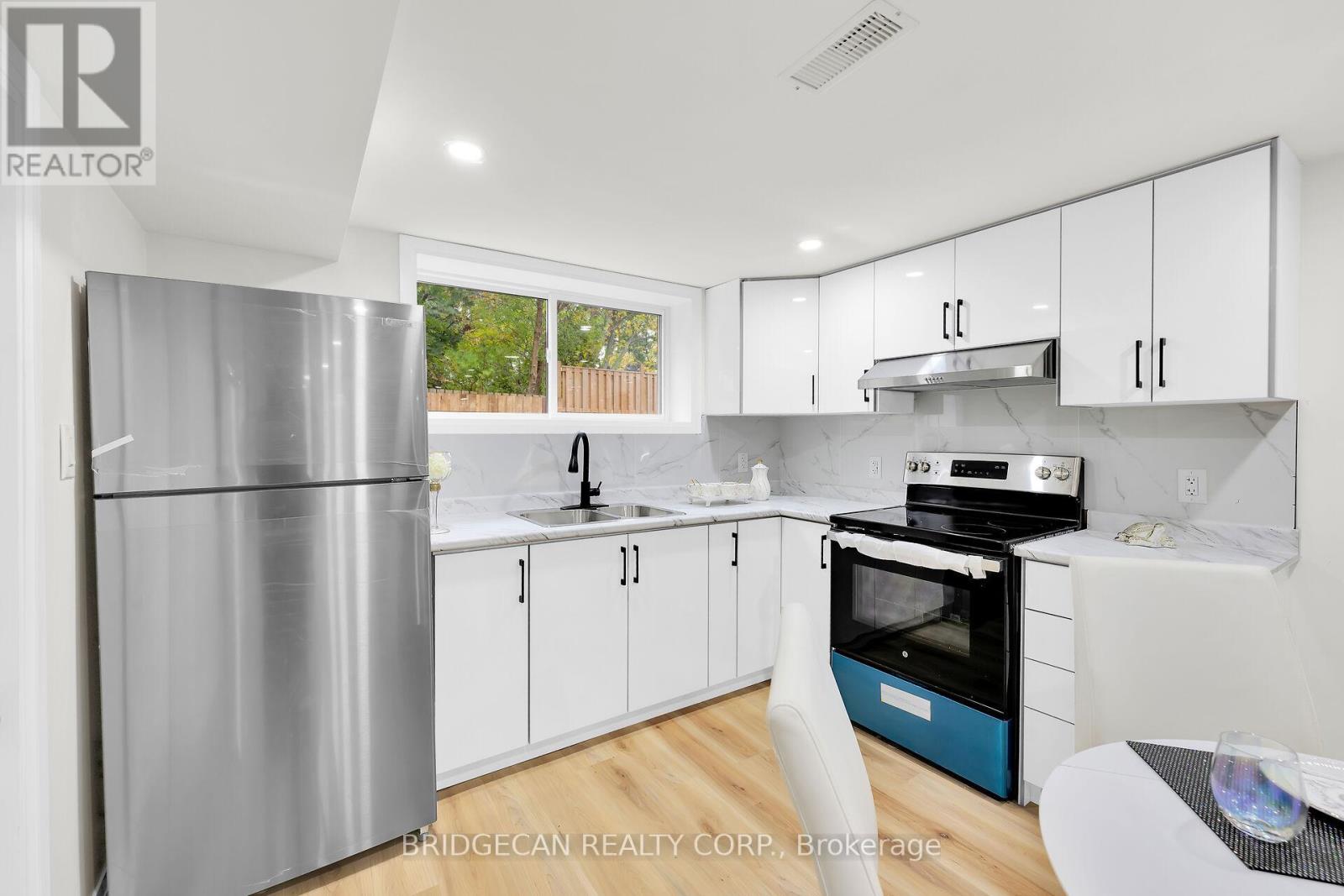 121 Appleford Road, Hamilton, Ontario  L9C 5Y2 - Photo 23 - X12469224
