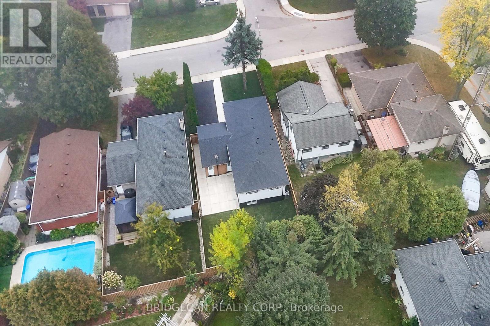 121 Appleford Road, Hamilton, Ontario  L9C 5Y2 - Photo 34 - X12469224