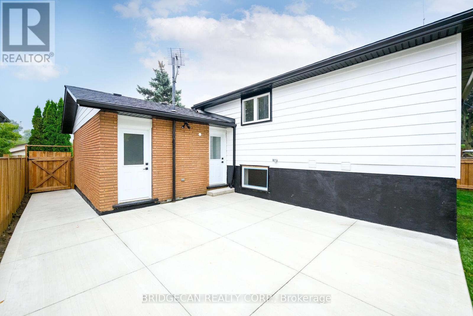 121 Appleford Road, Hamilton, Ontario  L9C 5Y2 - Photo 40 - X12469224
