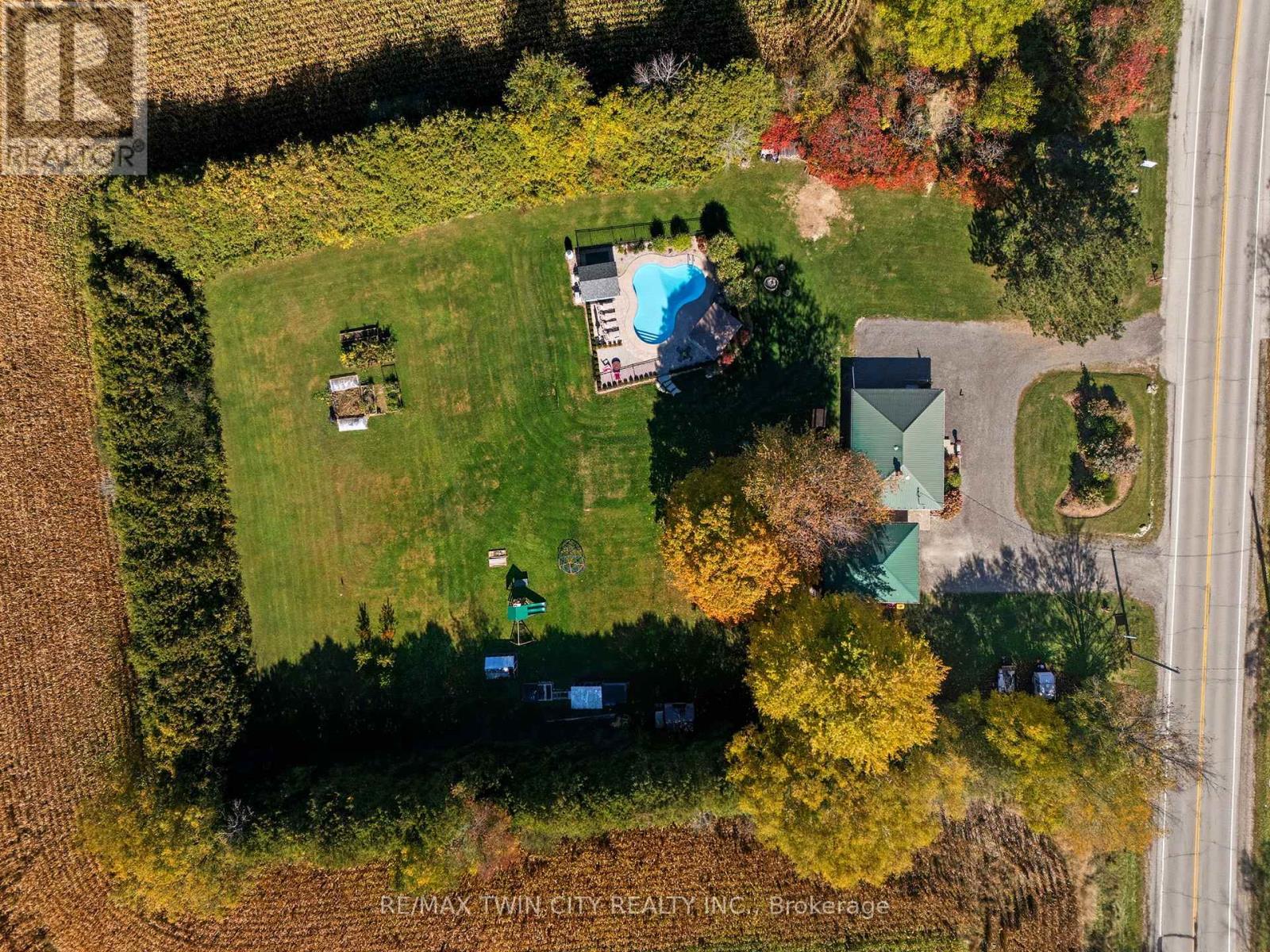 1822 Spragues Road, North Dumfries, Ontario  N1R 5S5 - Photo 35 - X12469236