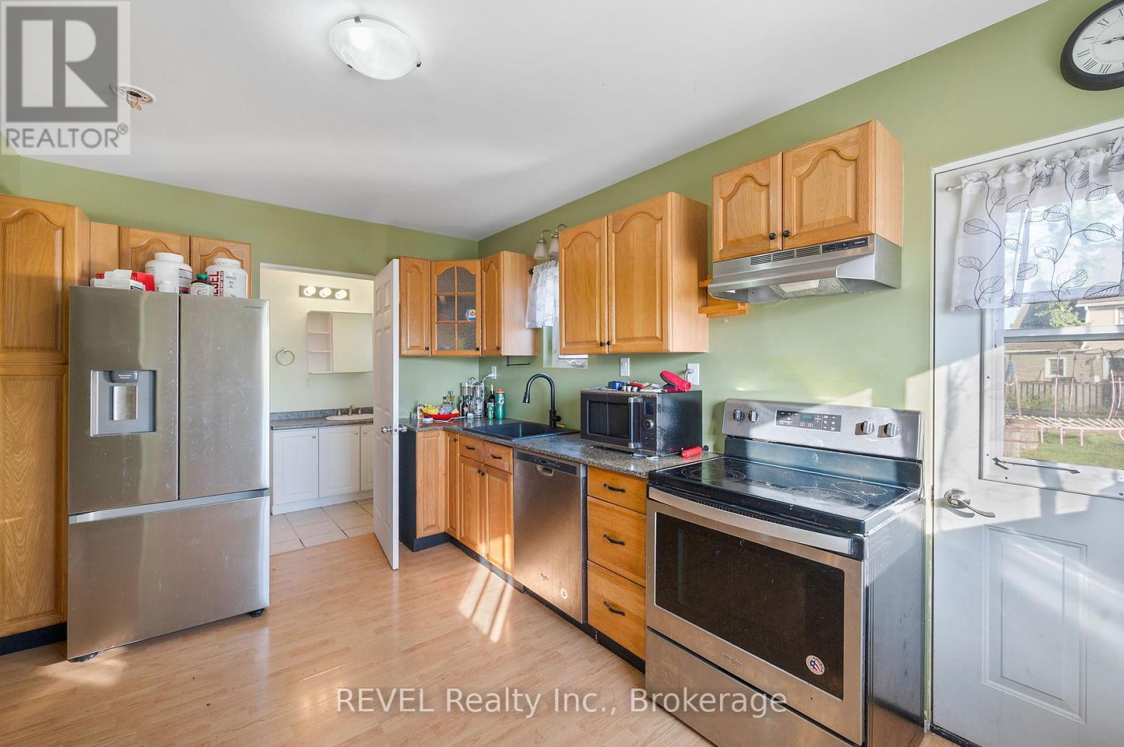 140 Dorothy Street, Welland, Ontario  L3B 3V9 - Photo 13 - X12453139